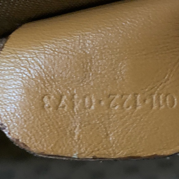 Authentic Vintage Gucci Garment Bag - Picture 7 of 16